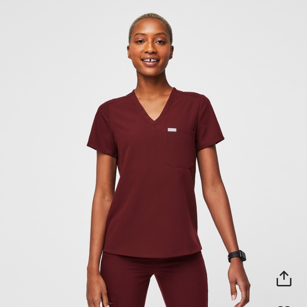 Figs Burgundy scrubs, perfect condition